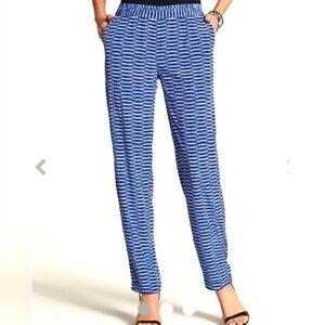 Chico’s Blurred Between the Lines Stretchy Ankle Pants Size 0.5/Standard 6